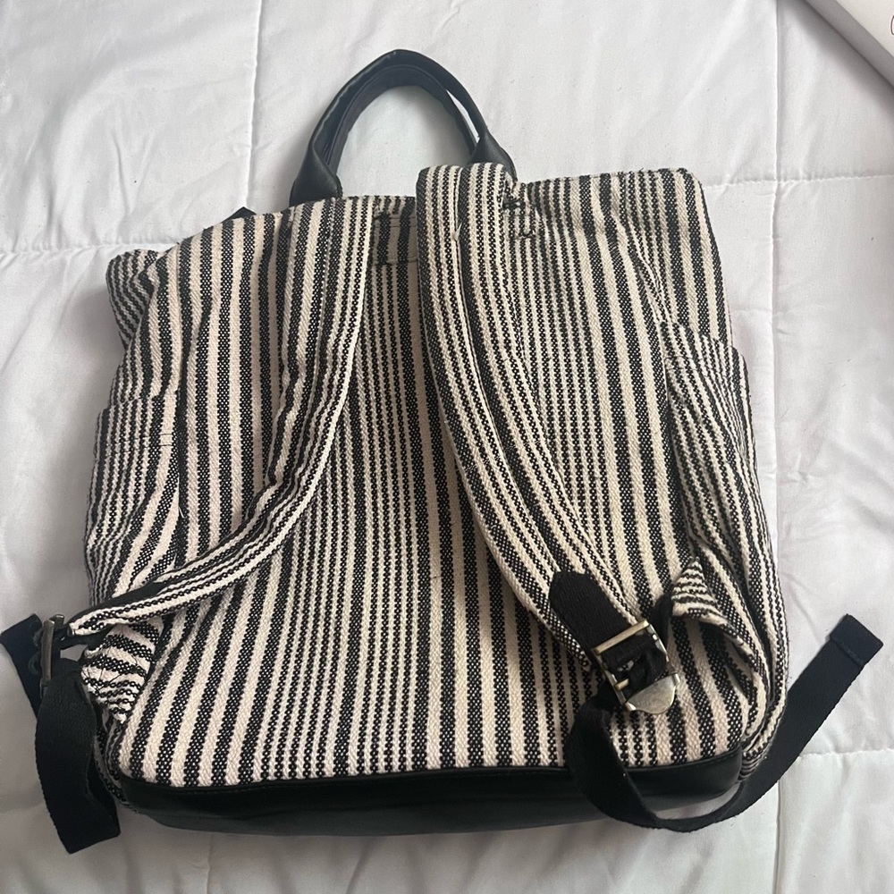 Universal Thread Backpack - image 3